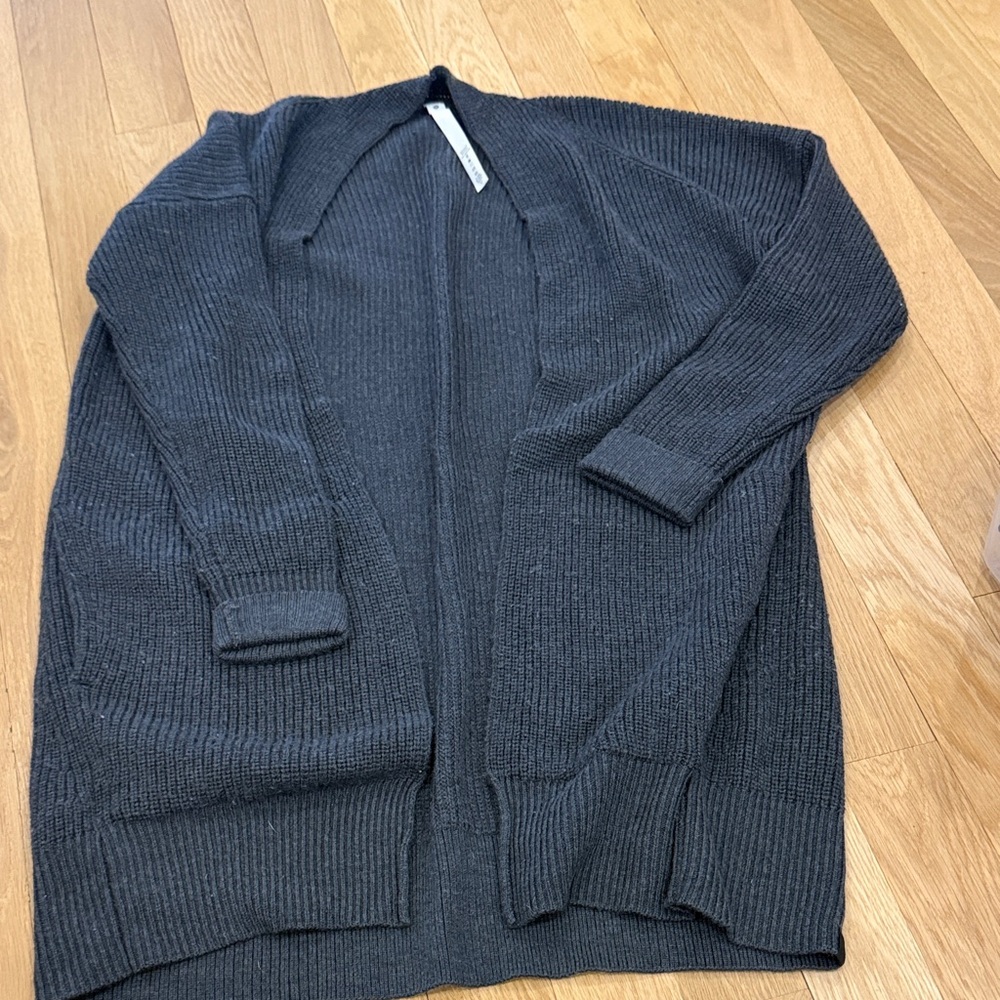 Lululemon Women's grey Sweater Cardigan